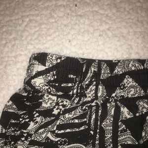 Printed flowy shorts